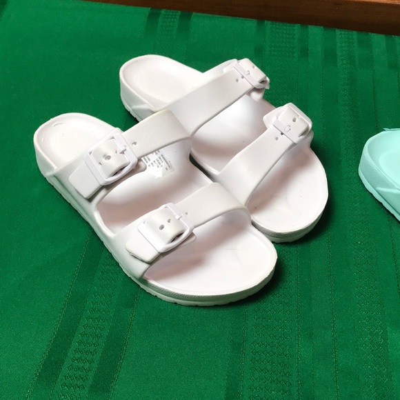 2 pair of sandals white & mint green - Picture 2 of 4